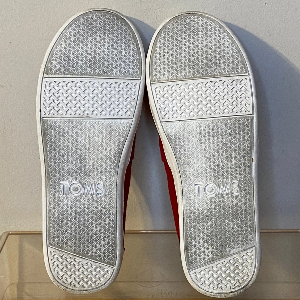 TOMS Cherry Canvas Slip-Ons Size Y 2.5